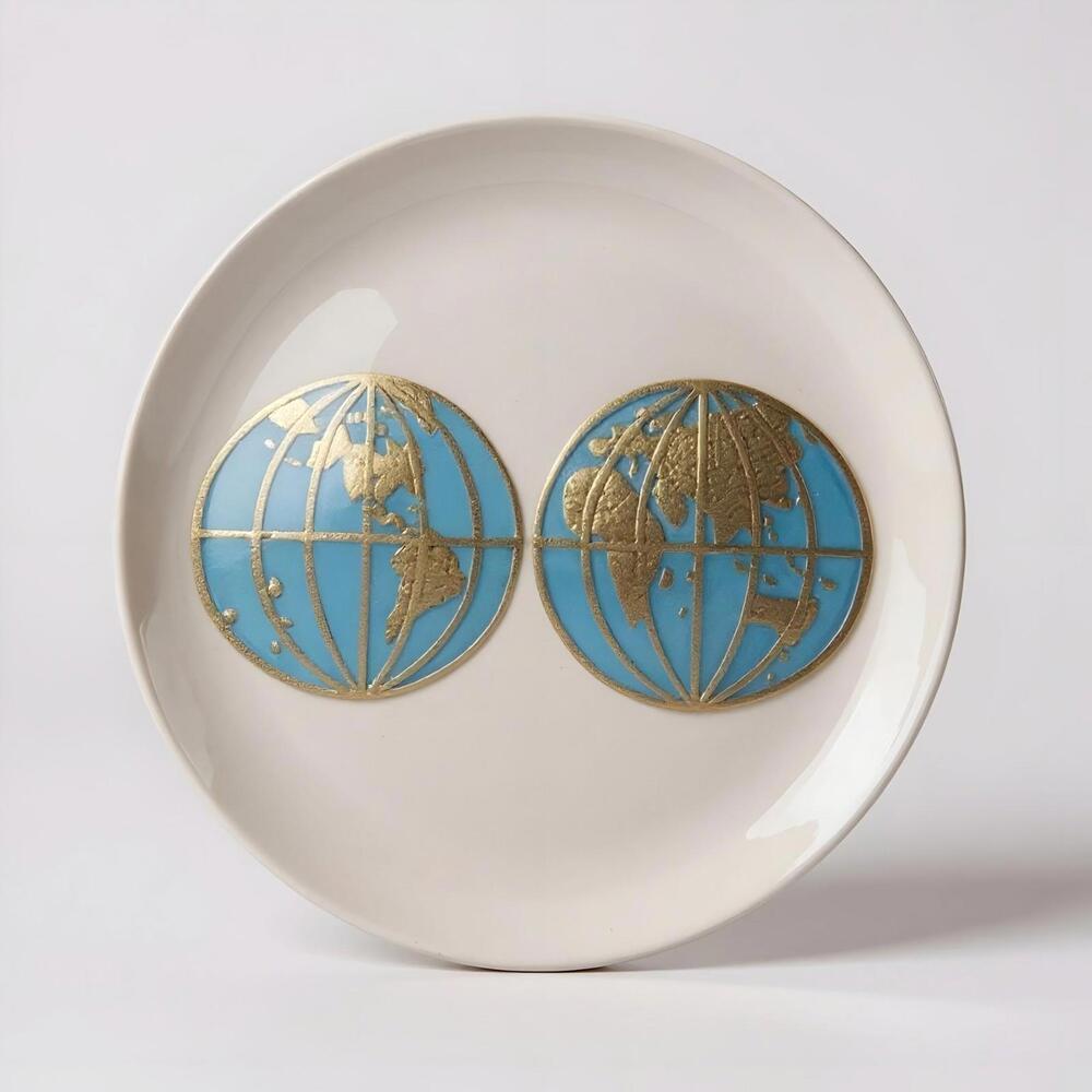 Connor Glass Globe Paperweight, Clear, 3.5" Art Desk Decor